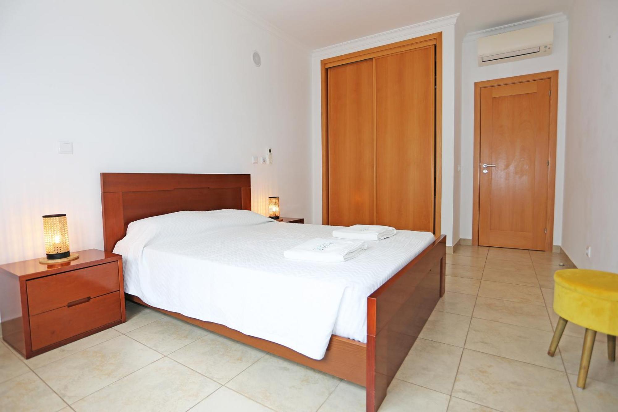 A04 - Large Modern 1 Bed Apartment With Pool Lagos Exterior photo