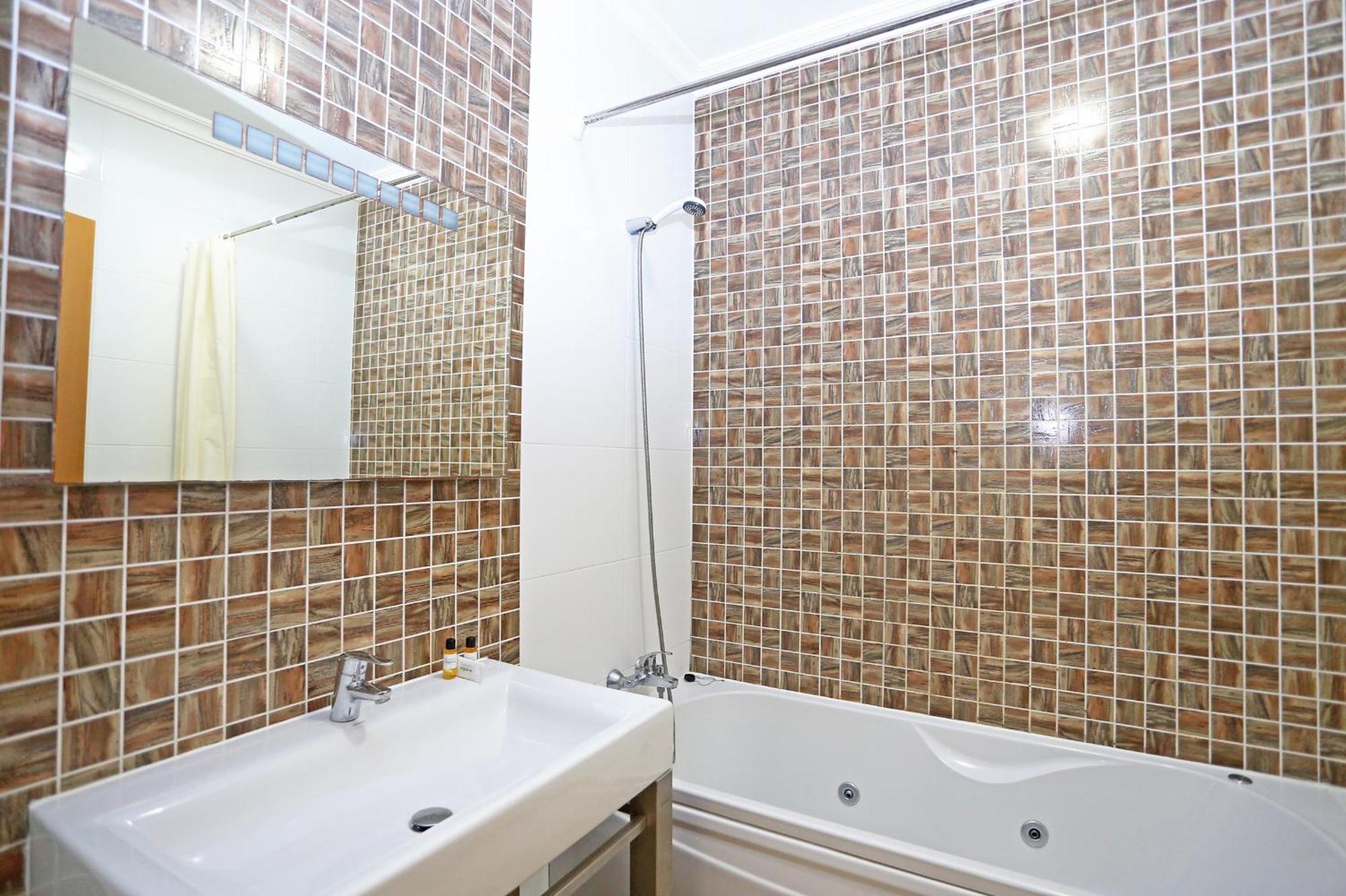 A04 - Large Modern 1 Bed Apartment With Pool Lagos Exterior photo